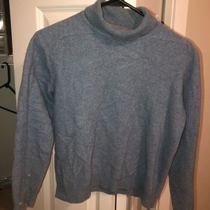 100% cashmere turtle neck